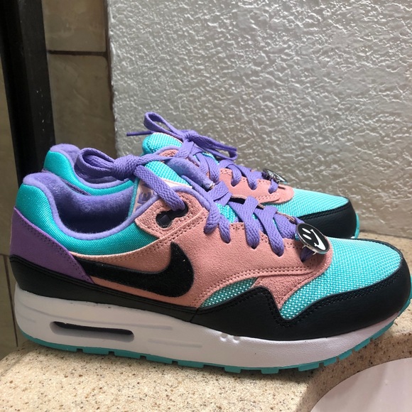 nike happy day